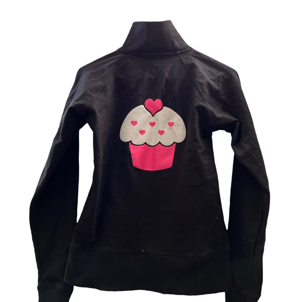 Cute cupcake zip up